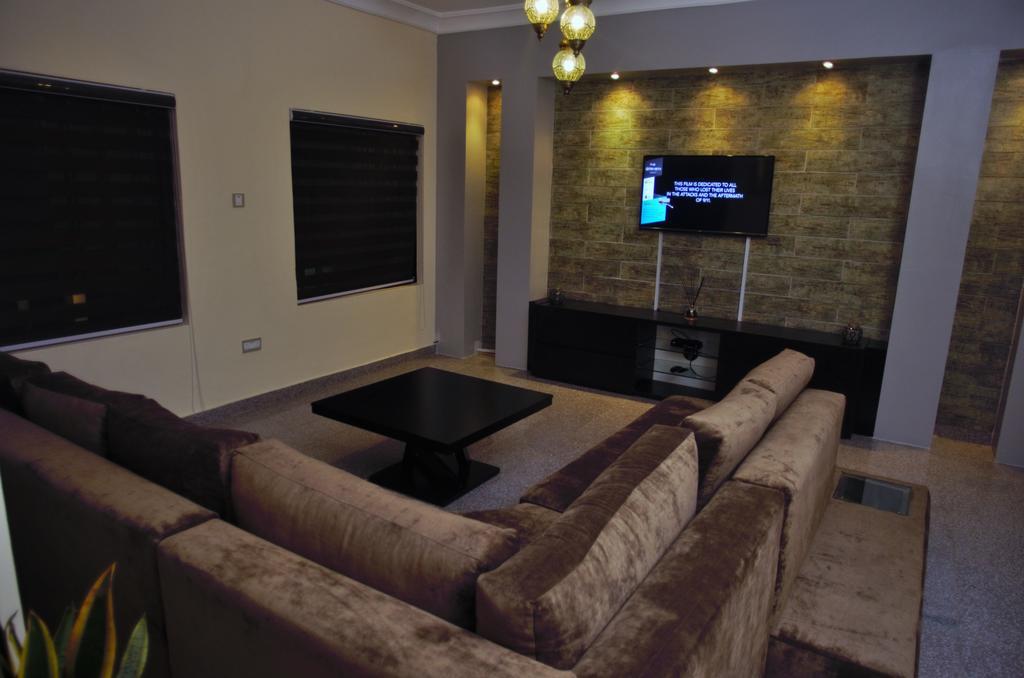 Gemini Place Apartments Лагос Номер фото